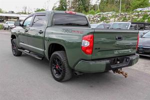 Toyota Tundra 2020, Color Exterior Verde, Color Interior Negro, Transmisión Automática, Estilo de Carrocería CAMIÓN, Motor 8 CILINDROS, MPG - Product Image 4