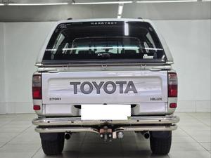 Toyota Hilux 2700i Raider 2005 Usado (LHD/RHD) - Product Image 3