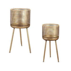 Jarrón de hierro de Metal dorado hecho a mano de lujo, elegante jarrón de mesa de boda con acabado brillante de espejo, florero de estilo de diseño costero - Product Image 1