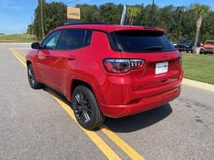 2022 Jeep Compass Edición Roja - Product Image 3