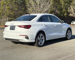 Audi A3 Premium FWD d'occasion 2024 - Prêt à être expédié - Product Image 3