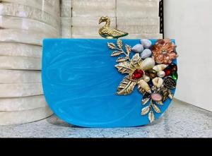 Precio al por mayor, producto de tendencia, bolso de mano de resina y Metal y bolso de mano para mujer, uso Dally, bolso de mano para mujer, estilo de modelo - Product Image 5