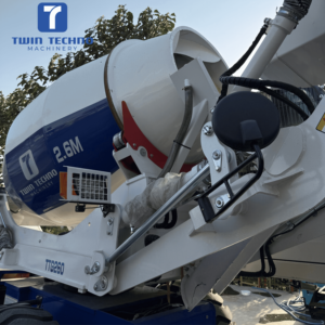 Mezcladora de Cemento Industrial JBC-26W con Funciones de Autocarga y Descarga Automática, Enfocada en el Componente Central del Motor - Product Image 2