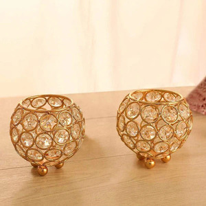 Portavelas de cristal dorado para tu hogar, luz relajante, soporte colgante para luz de té para elevar tu espacio - Product Image 1