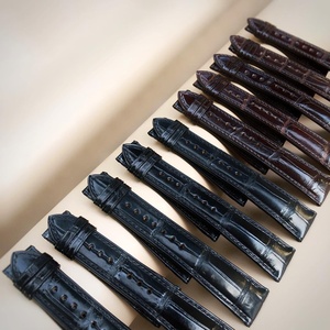 Correas de Reloj Personalizadas de Cuero Genuino Hechas a Mano Luxali al por Mayor para Relojes Inteligentes con Hebilla de Acero Inoxidable - Diseño de Piel de Cocodrilo - Product Image 5