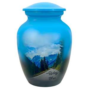 Urna Funeraria de Aluminio Riding Free Medium con Opción de Corona Conmemorativa y Placa con Nombre - Product Image 5