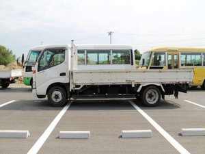 ดีน่า แก๊สโซลีน 8 สูบ สีดำ ขับเคลื่อนสี่ล้อ เบาะหนัง รถกระบะขนาดกลาง พวงมาลัยซ้าย หลังคาซันรูฟแบบพาโนรามา เกียร์อัตโนมัติ ล้ออัลลอย - Product Image 2