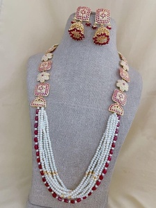 ชุดสร้อยคอไข่มุกสีขาวหรูหราแบบดั้งเดิมสร้อยคอไข่มุกหลายชั้นชุบทองแบบดั้งเดิมพร้อมต่างหู - Product Image 4