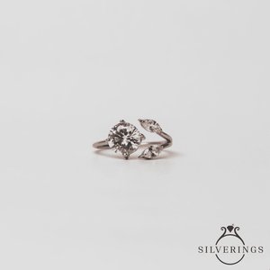 Anillo de Compromiso Silverings de Plata de Ley 925 con Piedra Natural, Corte Marquesa, Patrón Geométrico, Oro Rosa y Circonita, Diseño 'Grow Me' - Product Image 5