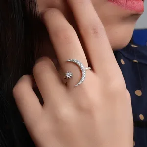 Bague délicate en argent sterling 925 pour femme, motif géométrique lune et étoile, avec zircon ovale, plaqué rhodium - Product Image 3