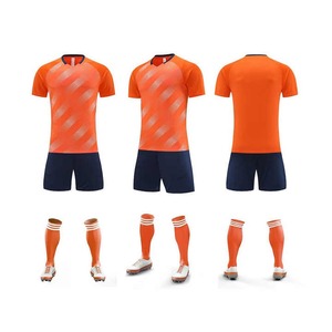 2025 mejor venta superior sublimación impresión fútbol conjunto completo hombres ropa deportiva al por mayor fútbol Jersey conjunto - Product Image 3