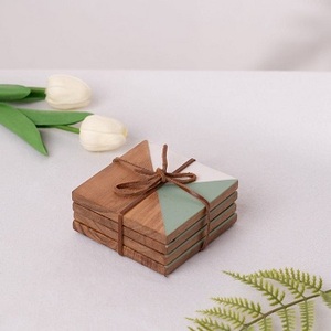 Posavasos de resina de madera epoxi redondo cuadrado personalizado con juego de soporte de F S International - Product Image 3