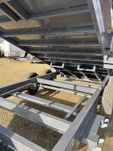 Newly Used HV14 14' Agricultural Dump Tractor <b>Trailer</b> <b>for</b> Sale Near Me - Product Image 5