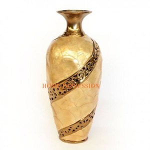 Manufacturer of Stainless Steel <b>Mirror</b> Polished Table Decoration Flower Vase Highest Quality Metal Handmade Flower Vase in India - Product Image 3