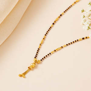 Mangalsutra Tradicional de Oro Tarangini - Joyería Coleccionable Cultural - Product Image 1