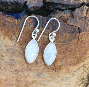 Boucles d'oreilles pendantes vintage en argent sterling certifié faites à la main, pierre de lune arc-en-ciel, forme marquise 5x10 mm, sertie de pierres, pour soirée - Product Image 2