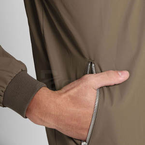 2024 chaqueta de bombardero de cuello alto para hombre de diseño personalizado más vendido estilo de invierno de alta calidad al mejor precio - Product Image 5