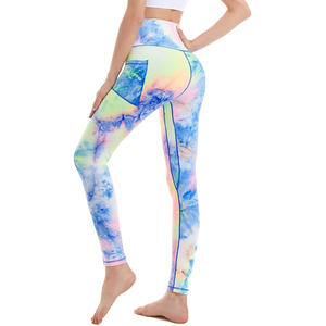 Tie Dye Femmes Confortable de Haute Qualité Yoga Leggings pour Femmes Taille Haute Extensible Maigre Leggings D'entraînement avec logo personnalisé - Product Image 4
