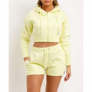 Ensemble de survêtement pour femmes de qualité supérieure, sweat-shirt et short assortis - Product Image 4