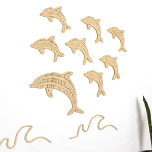 Osier à main vietnamien décoration côtière en forme de dauphin en rotin pour chambre de bébé décoration murale côtière en gros bon prix - Product Image 2