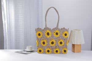 Sac en crochet 100% coton fait main avec motif exquis, sac tissé ajouré, sac à main tricoté pour femmes - Product Image 5