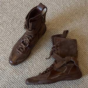 Bottines élégantes pour femmes à talon carré, en cuir, avec fermeture éclair à la cheville, décontractées, confortables, plates, chaussures en cuir pour femmes - Product Image 2