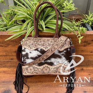 Bolso de mano de cuero tallado a mano de diseño hermoso, hecho a mano elegante bolso, bolsos de cuero de piel de vaca para mujer, multiusos - Product Image 1