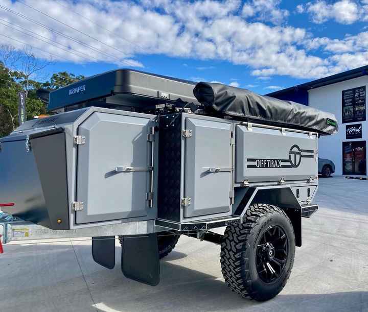 2025 Hot Sale 4 Person Mini Motorhome RV caravan 4wd Luxury Pop Top caravan Offroad Camper