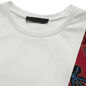 T-shirts Streetwear 100% coton personnalisés pour hommes T-shirts surdimensionnés à col haut et à épaules tombantes avec impression unie - Product Image 3