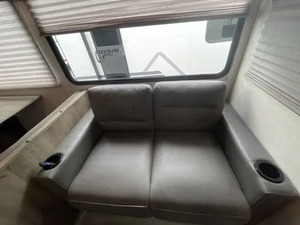 Used 2022 F-o-r-e-s-t R-i-v-e-r Surveyor 276BHLE trailer ready for sale - Product Image 6
