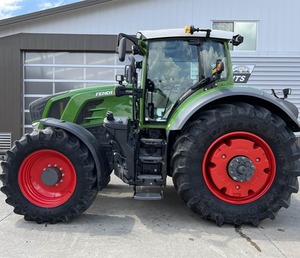 Tracteur Fendt 2017 Vario 828-Puissance élevée, efficacité et technologie agricole de précision - Product Image 1