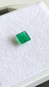 Zambia Origin Natural Emerald Cut AAA Quality Gemstone Hermoso color verde para hacer pulido Nice Jewelry IGI Certified - Product Image 3