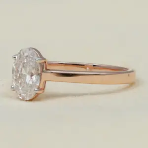 Bague de fiançailles solitaire en diamant de culture, forme ovale élégante, bague en diamant luxueuse - Product Image 1