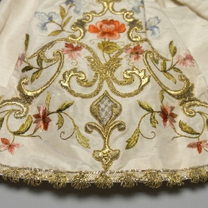 Vestido de Bautizo Bordado a Mano para Bebé, Lujoso con Bordado de Hilo de Oro, Túnica Religiosa Ceremonial - Product Image 3