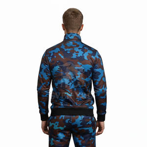 Ensemble de survêtement camouflage pour homme de haute qualité, deux pièces, tissu respirant et style streetwear - Product Image 5