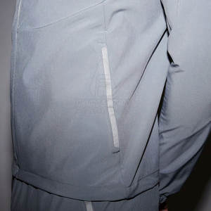 Chaqueta Cortavientos de Invierno para Hombre, Ecológica y de Alta Calidad, Personalización del Logotipo Frontal, Material de Poliéster/Nailon, Tallas Personalizadas - Product Image 4