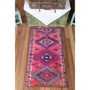 พรมตุรกีโบราณขนาดเล็ก Herki 2.3x4.3 ฟุต สีชมพูลายเรขาคณิต - Product Image 1