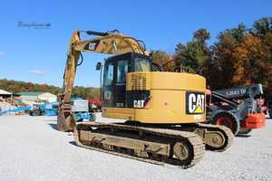 Excavatrice sur chenilles hydraulique d'occasion haute performance de 22 tonnes pour le modèle 305.5e2 2023 avec boîte de vitesses d'origine incluse - Product Image 2