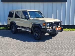 ACHETEZ-LE MAINTENANT ! OFFRE DE VENTE AUX ENTIÈREITUATIONS POUR Land Cruiser 76 2.8 GD-6 V'X SW Auto 2025/2026 – Véhicules d'occasion en bon état pour usage général - Product Image 5