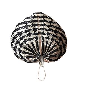 พัดลมพับแบบกําหนดเองสําหรับงานแต่งงาน พัดลมพับไม้ไผ่ ไม้ไผ่ธรรมชาติ มีในสต็อก พัดลมพับได้ หลายขนาด งานแต่งงานโปรดปราน ศิลปะและงานฝีมือ - Product Image 3