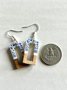 Pendientes de madera y resina Natural 100% hechos a mano, diseño exclusivo, pendientes clásicos de corte princesa con forma de ala - Product Image 2