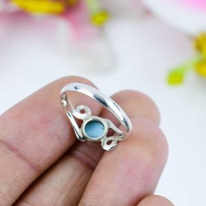 Nouvelle arrivée 925 argent Sterling plaqué naturel caraïbes Larimar lunette réglage 7mm bague à la main bijoux à la mode pour les femmes - Product Image 6