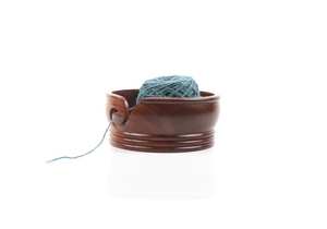 Cuenco para Hilos de Madera de Palisandro Indio, Elegante Cuenco de Madera de Sheesham para Tejer, Regalo Perfecto para Ella, Cuenco de Almacenamiento de Hilos de Madera de Haya Premium Hecho a Mano - Product Image 2