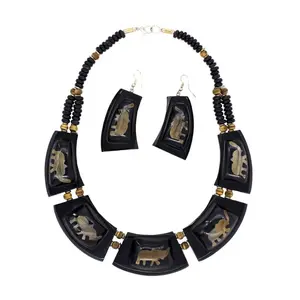 Buffalo Chifre Declaração Colares para Mulheres Jóias Chifre Pingente Multi Tone Teca Chifre Boho Tribal Collar Declaração Colar