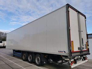 Huajin 53ft Dry Van <b>Trailer</b> Tri Axles Wing Wingspan Semi <b>Trailer</b> <b>Cargo</b> & Utility <b>Trailers</b> China 07 for Sale Huajin 53ft Dry Van - Product Image 5