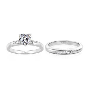 แหวนคู่สแตนเลสสตีลคลาสสิก Jeulia ชุบทอง 18K - Product Image 2