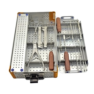 Retractor de madera cervical Juego de instrumentos ortopédicos para uso en operaciones Material de acero inoxidable hecho a mano - Product Image 1