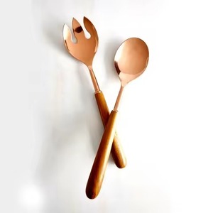 Juego de Cubiertos Ecológicos para Boda, Cuchara y Tenedor Plateados Pulidos, Servidor de Ensaladas con Mango Redondo Grueso de Madera de Diseño, Apto para Lavavajillas - Product Image 5