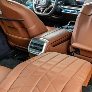 LUXURY RIDE 2023 i7 xDrive60 AWD, Equipamiento de Alta Gama, Interior Tartufo - Product Image 4