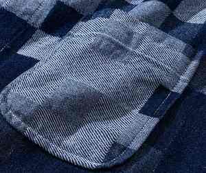 Chemise en jean décontractée premium pour homme, coupe ample, simple boutonnage, bleu délavé, idéale pour le printemps - Product Image 3